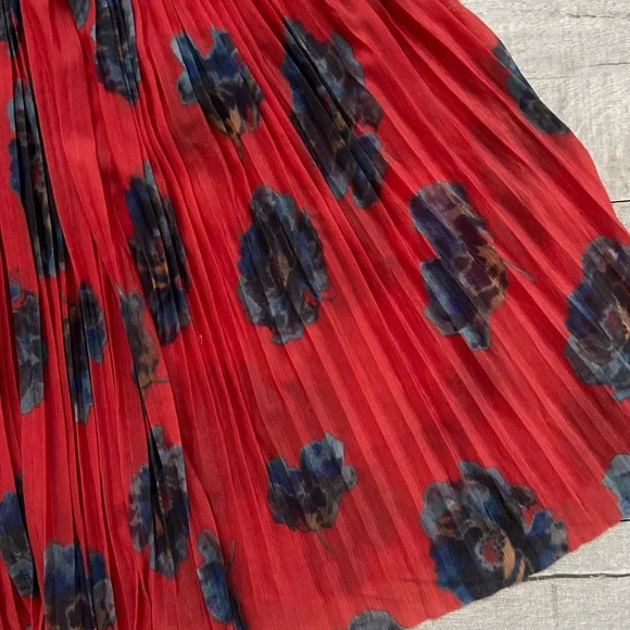 Kimchi Blue Urban Outfitters Red Pleated Floral Strappy Halter Back Tank Top M - Picture 3 of 9